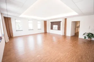 Dieser Anbieter hat keine Bildbeschreibung für dieses Bild hinterlegt