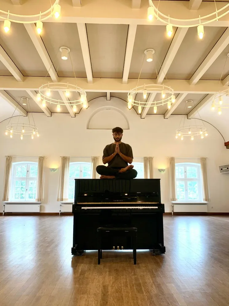 Yin Yoga x Piano mit Noah @ Yoga Vidya Bamberg