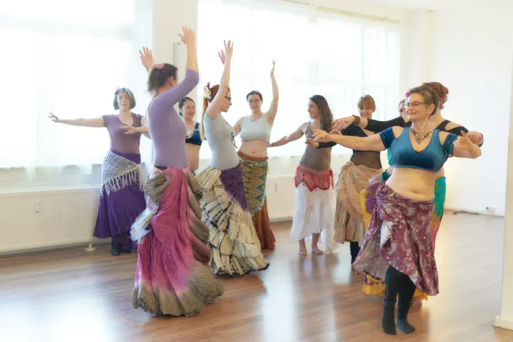 Hybrid: FCBD® - Transcultural Dance (A3) @ OT pur - Move your Belly