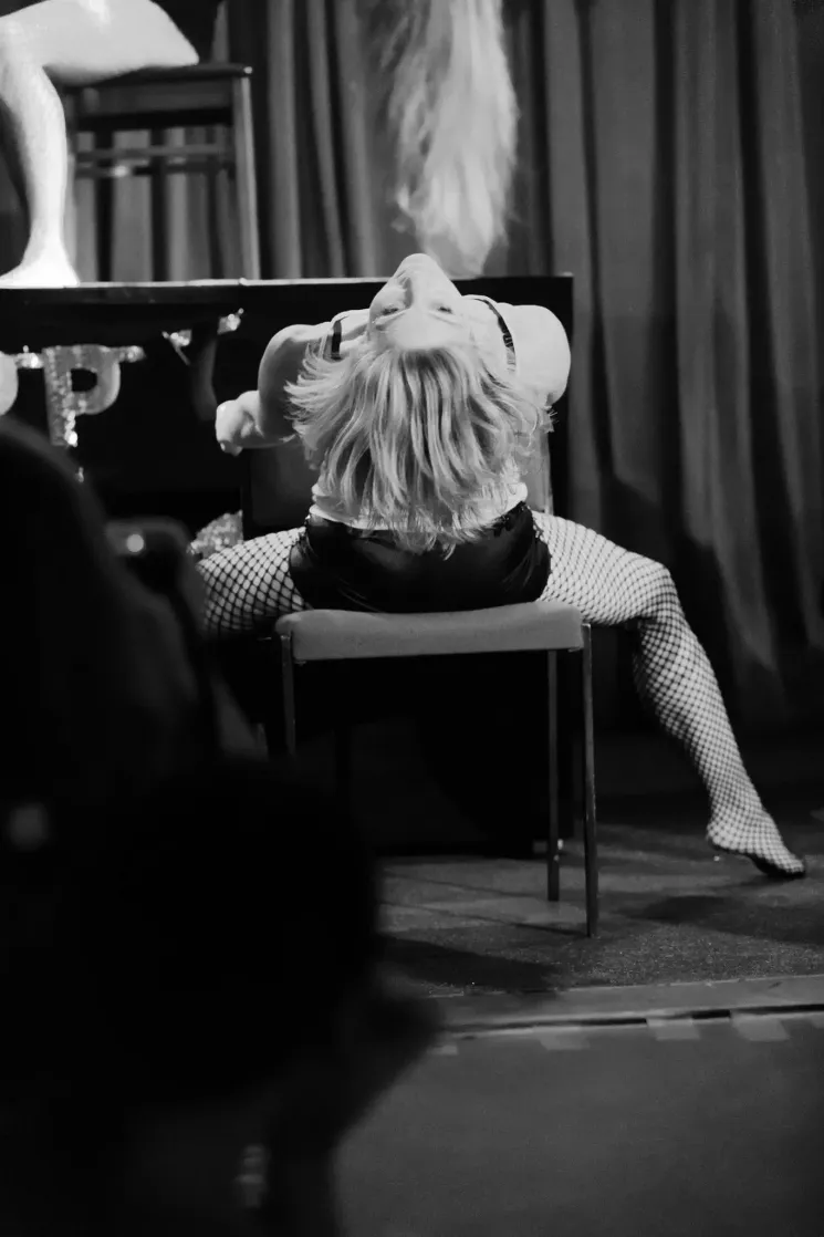  Chair Dance mit Janine Lehmann  @ Schönheitstanz Studio