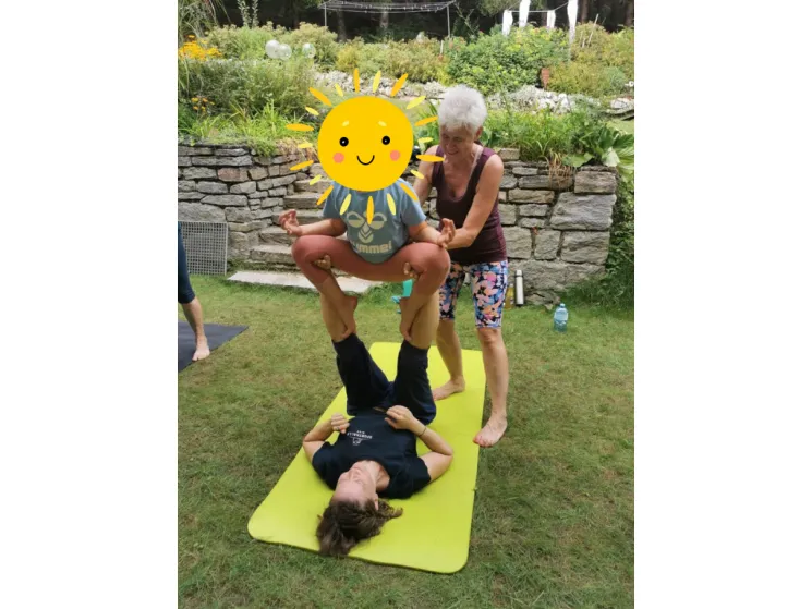 "Eltern-Kind" Acroyoga Special @ Sporthalle Wien