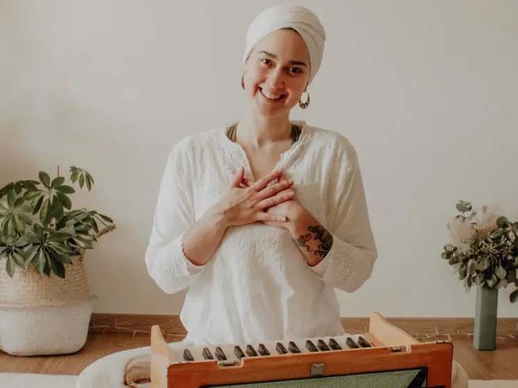 ONLINE | Kundalini Yoga mit Steffi Satya Jotpal @ Ananda Yoga Haus - Kempten