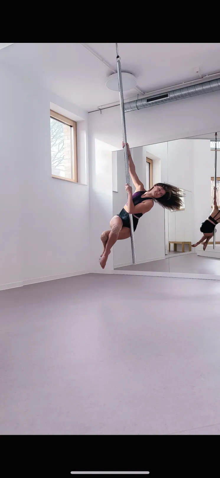 WORKSHOP: Flying Pole Intro (für alle ab Level Pole Anfänger und höher geeignet) @ Aerial Loft