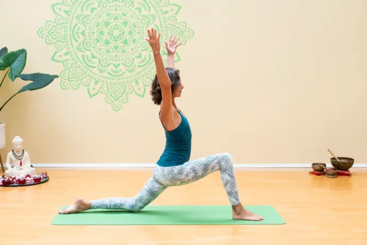  Vinyasa Intro - vor Ort / für Anfänger geeignet @ Rundum Yoga Unterbilk