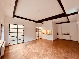 Dieser Anbieter hat keine Bildbeschreibung für dieses Bild hinterlegt