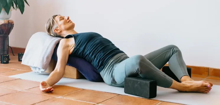 Cool Down, Yin Yoga & Restorative Yoga – Theorie & Praxis @ Shunya & Jay - Yoga und Yogatherapie