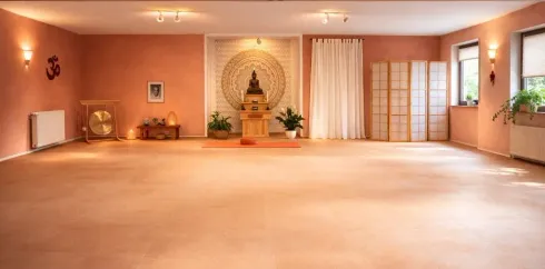 Yoga Vidya Neustadt ・ Vor-Ort & Online