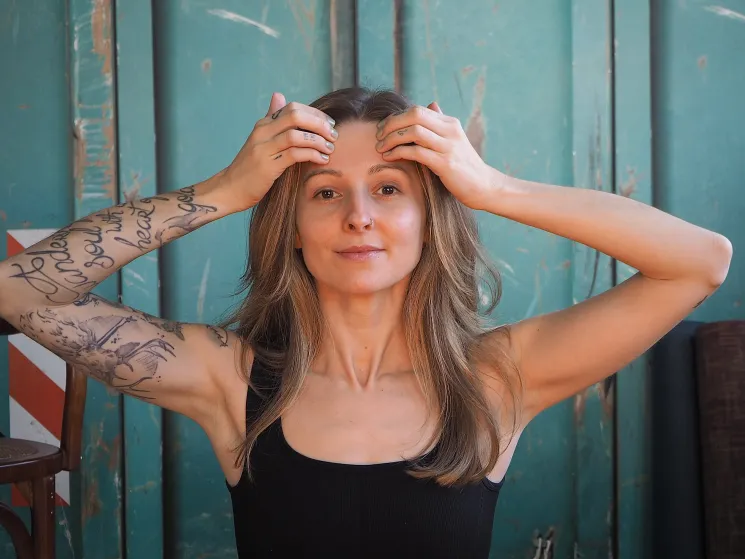 FACE YOGA Morning Quicky - 10 min. @ me. MIRROR ENCOUNTERS