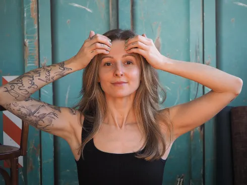 FACE YOGA Morning Quicky - 10 min. @ me. MIRROR ENCOUNTERS