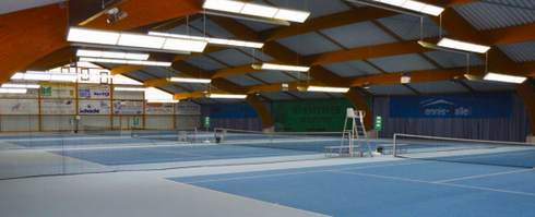 Blaue Tennishalle