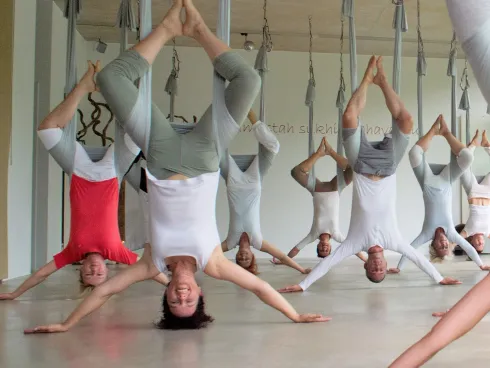 Aerial Yoga Einführungskurs @ yogaatelier
