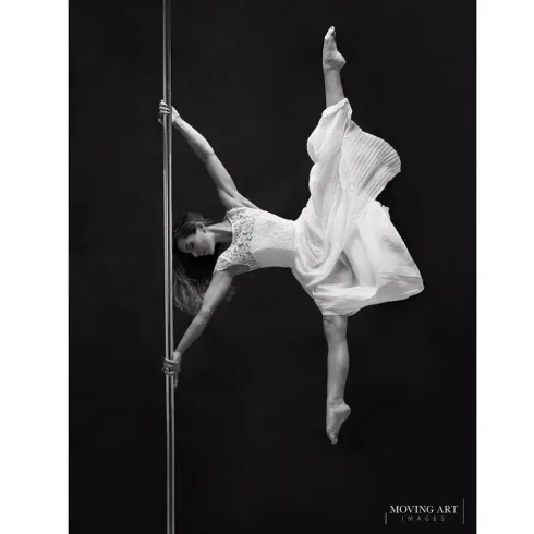 Britt Bloem - Pole Dynamics (Int./Adv.) @ Flexx Arts - Aerial Dance & Fitness