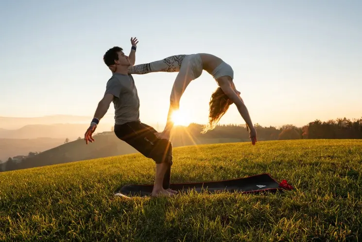 Acroyoga Open Level Workshop (beginner friendly) @ Dein Yoga Leo