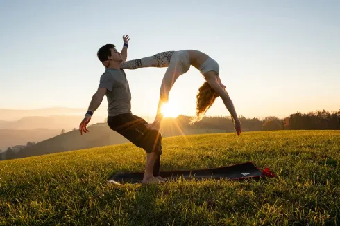 Acroyoga Open Level Workshop (beginner friendly) @ Dein Yoga Leo