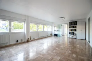 Dieser Anbieter hat keine Bildbeschreibung für dieses Bild hinterlegt