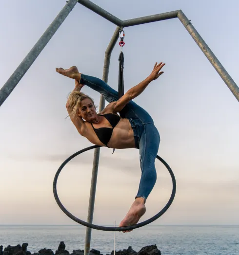 Karin Odermatt - Flow and splits on Hoop (BEG/INT) @ Aerial Silk Vienna