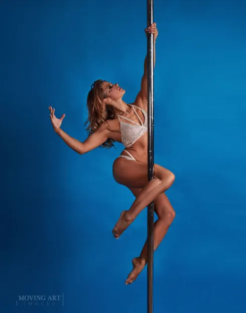 Flow Choreography - All Level mit Anamaria Bozga @ PoleSensation