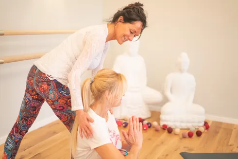 LOFT - Hatha Yoga Start in den Tag (Präventionskurs krankenkassenbezuschusst) @ Zeitlos Yoga