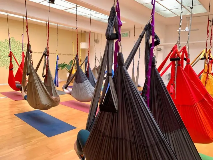  Air Yoga Workshop - Stretch & Relax mit Bianca @ Rundum Yoga Unterbilk