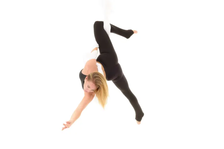 Aerial Hoop | fortgeschrittene Anfängerinnen  (6 Wochen) 129€ 08.01.2025 @ aerialflow