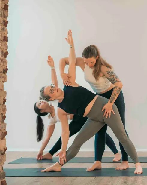 Magic Morning Yoga (online) @ Studio AKASHA