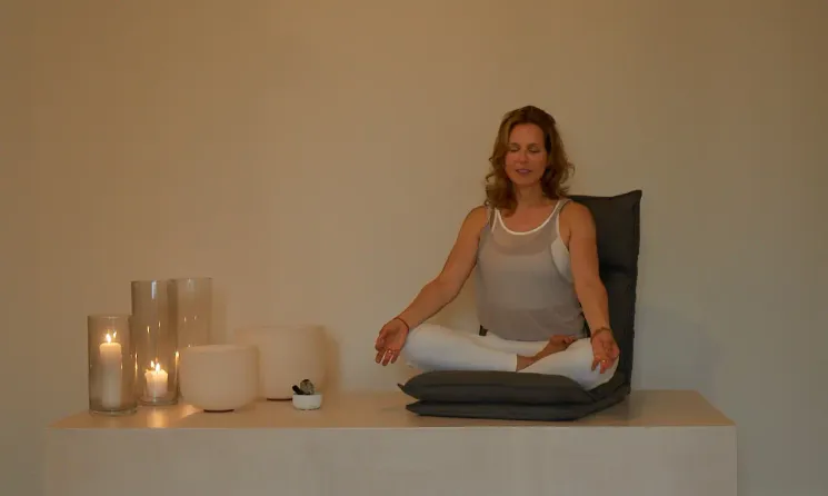 SOUNDHEALING KONZERT – DEINE KLANGREISE ZUR ENTSPANNUNG UND HARMONIE - VOR ORT @ Power Yoga Institute Online-Studio