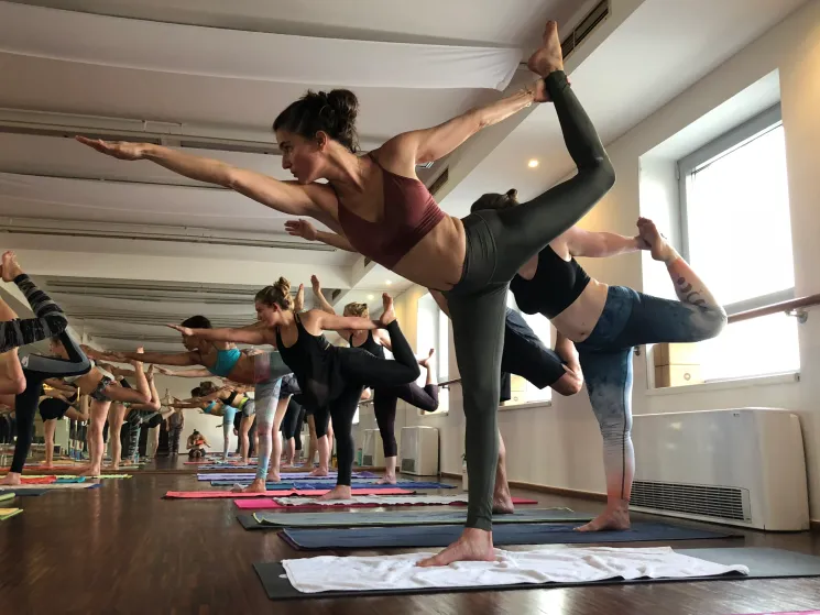 Hot 60 (english class) @ Yoga College Vienna