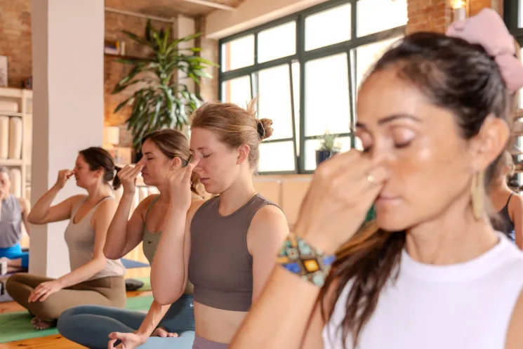 STREAM Studio Friedrichshain - Yin Yoga, alle Level @ yogafürdich Friedrichshain
