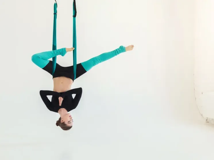Aerial Yoga @ CLOSED LOFT1 ZÜRICH LETZIPARK