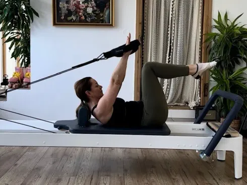 Mindful Reformerflow (prä- & postnatalfriendly, neckfriendly) @ balancedmind pilates - Irmi Lechner