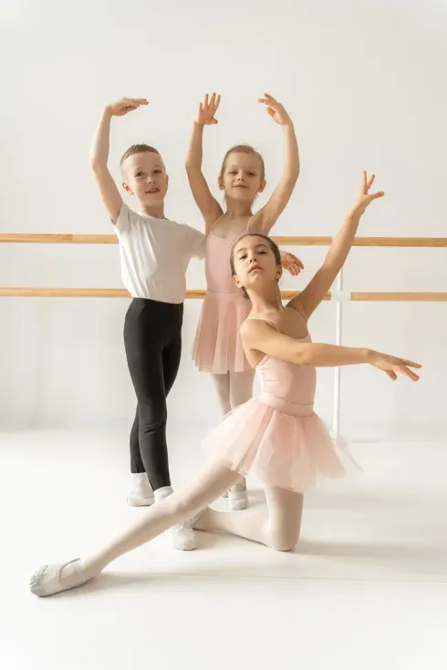 Pre Ballett Intensiv ( 4 bis 5 Jahre ) @ Ballettschule DANCEWORLD