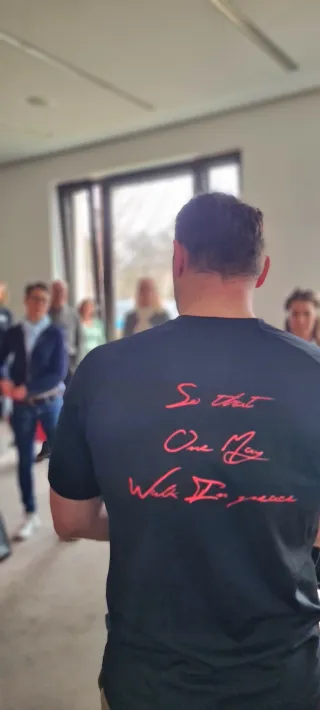 Dieser Anbieter hat keine Bildbeschreibung für dieses Bild hinterlegt