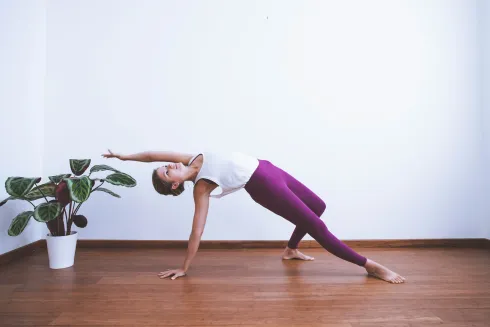 Yoga @ home - Fokus: Find Your Center (Side Bends & Twists) @ Das Yogaprojekt