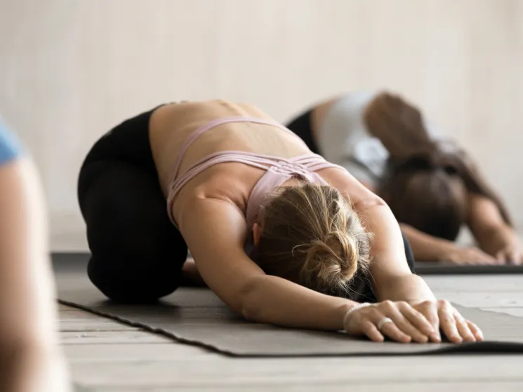 Yoga-Workshop für Erwachsene: Beckenboden & Nervensystem @ TANZ IM LADEN