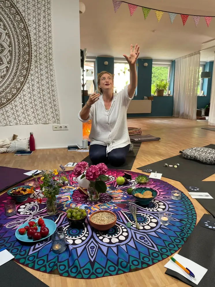 Vorbereitung auf die Rauhnächte mit Eva Mira @ Everybodyoga