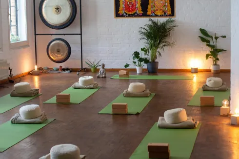 Online Sound Healing & Meditation Xberg  @ Green Yoga Kreuzberg