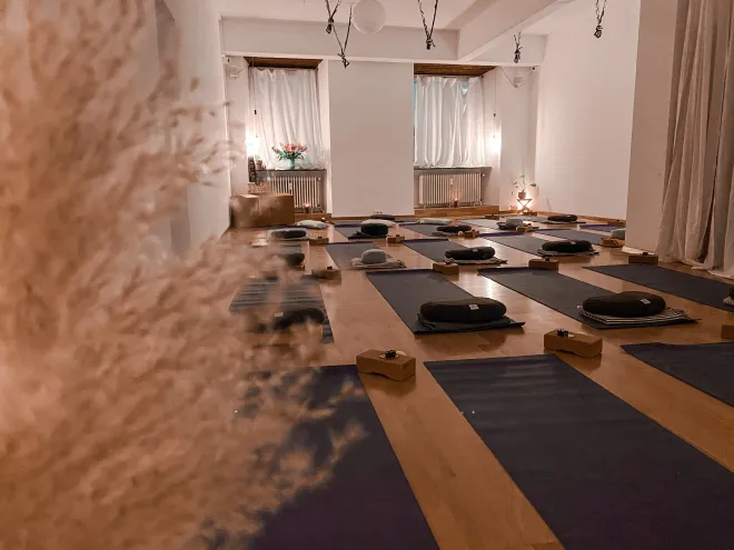 Studio YOLAYA: Yoga, Health & Wellbeing