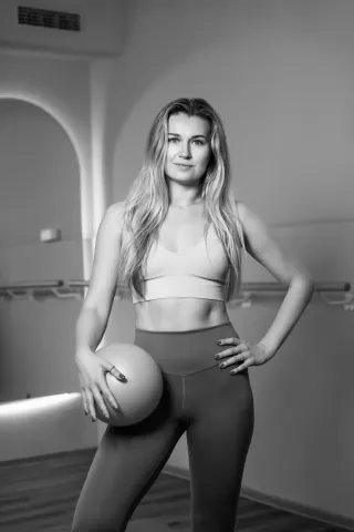 Iryna DE| EN| UK | RU