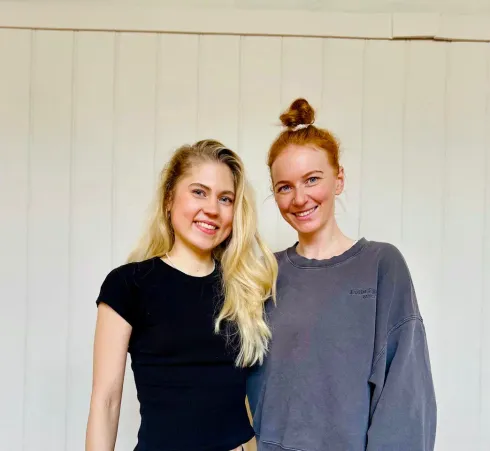 Flow into Stillness: A Yoga, Tea & Sound Experience – mit Helena & Kathi (im Studio) @ DAMN GOOD YOGA