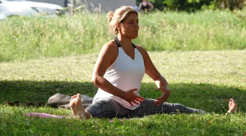Hall i.T., Schwangerschaft und Soft Yoga, auch online @ Yun-Yoga