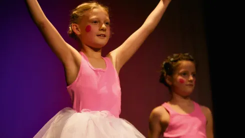 Ballett für Kinder: zeitgemäß & achtsam (7 – 11 Jahre) | Kurssequenz mit Birte L. @ TANZ IM LADEN