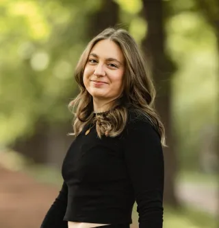 Julia S. (DE/EN)