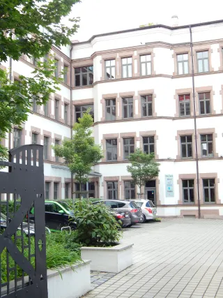 Dieser Anbieter hat keine Bildbeschreibung für dieses Bild hinterlegt
