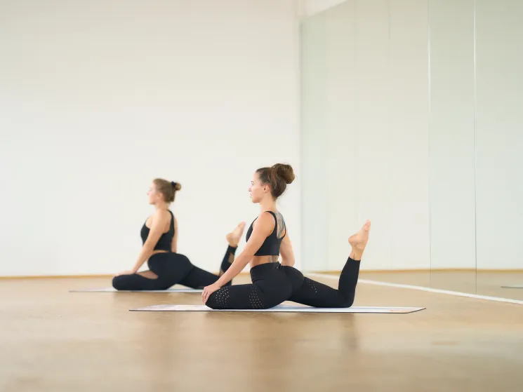 Flexibility ONLINE (MiddleSplits) | SupergirlStudio @ Munich Poledance