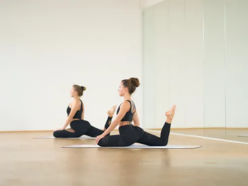 Flexibility ONLINE (MiddleSplits) | SupergirlStudio @ Munich Poledance