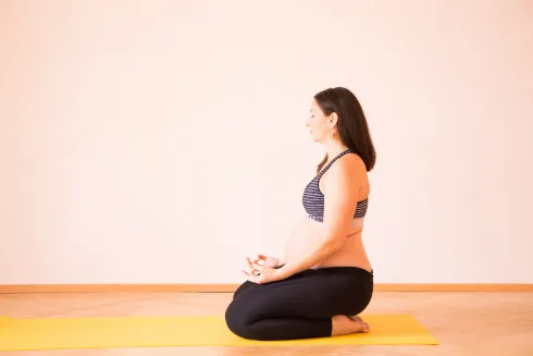 Beckenboden Yoga für Schwangere @ SuperActive