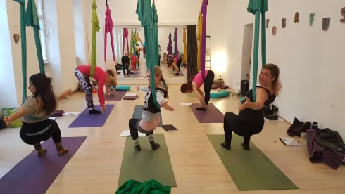 Aerial Yoga mit Isa @ Yogafusion
