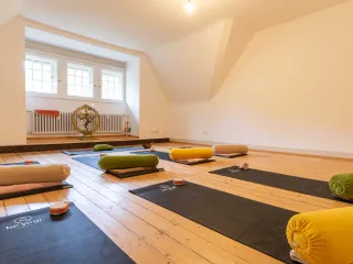 Dieser Anbieter hat keine Bildbeschreibung für dieses Bild hinterlegt