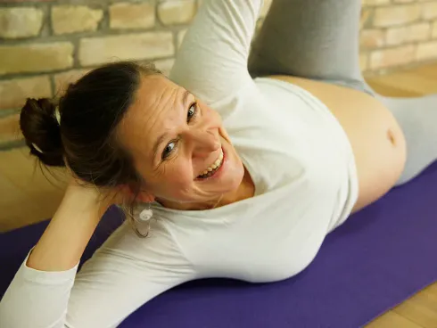 Yoga für Schwangere - fester Kurs mit Katja (29.2. - 25.4.24) @ Ananda Yoga Haus - Kempten