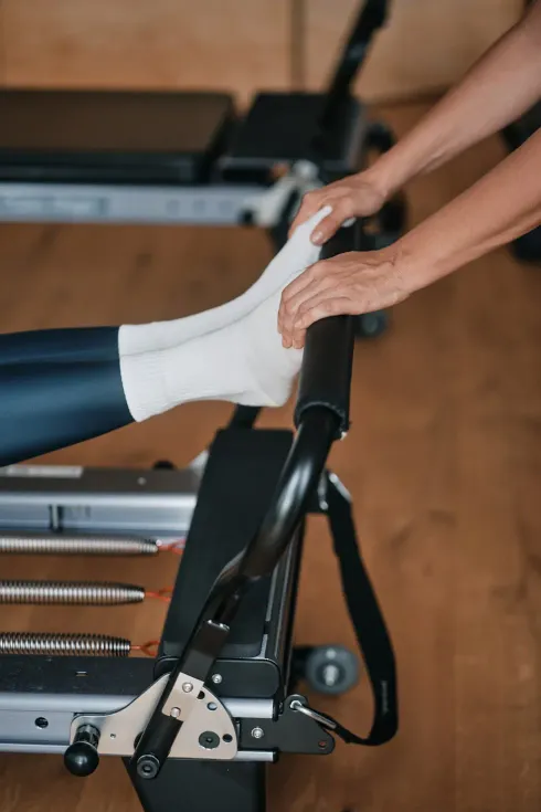 Reformer Essentials – dein Pilates Einstieg @ inamaStudios - Reformer Pilates